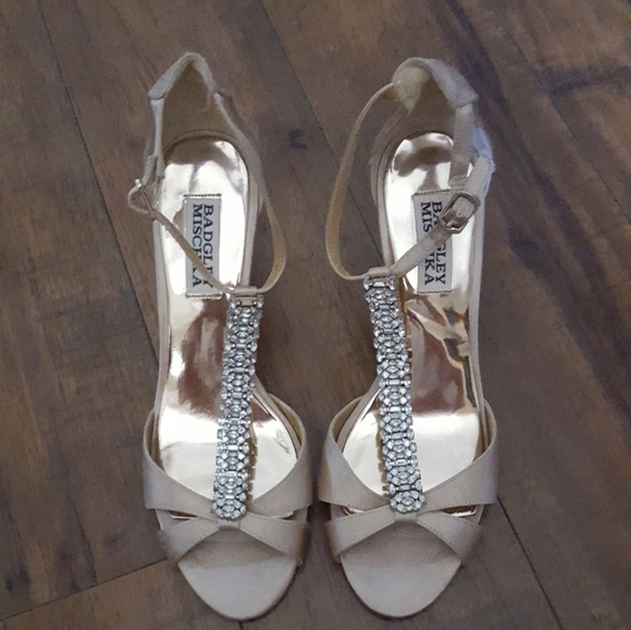 Badgley Mischka Beige Romance T Strap Rhinestone Sculpted Wedges - Picture 7 of 11